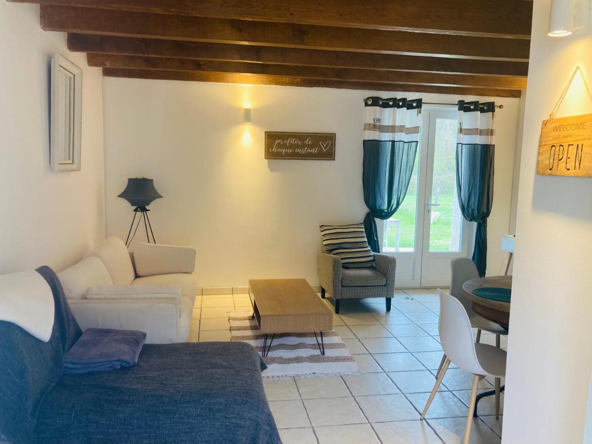 Petite Maison A La Campagne Saint-Germain-des-Fosses Zewnętrze zdjęcie
